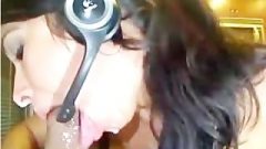Foglove69 Blows And Bangs Her Squirting Rubber Toy On Webcam!!