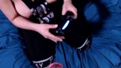 Arousing Gamer Girl Swallows Her Filthy Bf’s Load