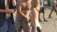 Woodstock 2009 – Festival Topless Girl Dancing