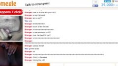 19 Y/o Plays With Twat On Omegle
