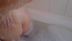 Darling Rachel Anal Fingering After Bubble Bath